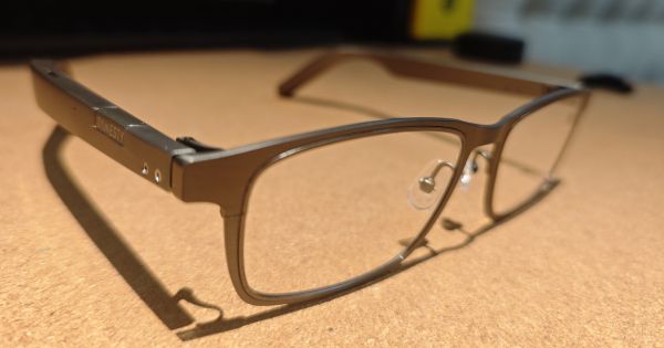 dymesty ai glasses review facebook post