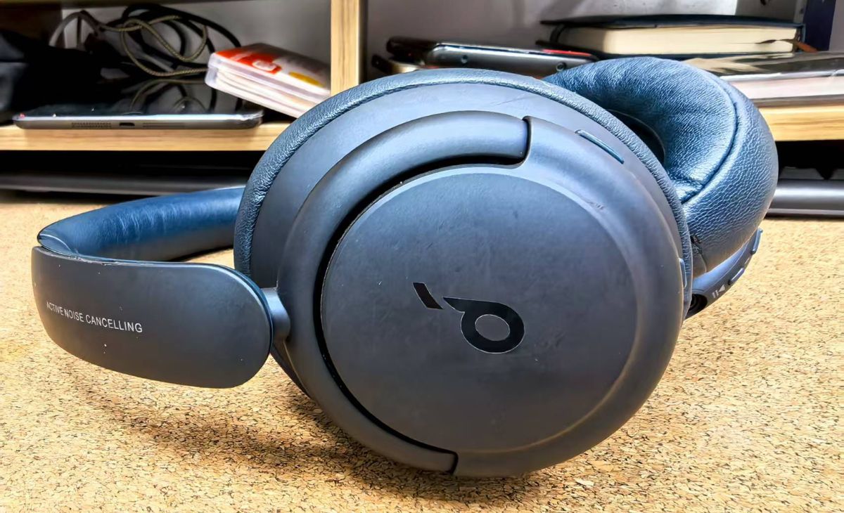 Soundcore Life Q30 Review-Social