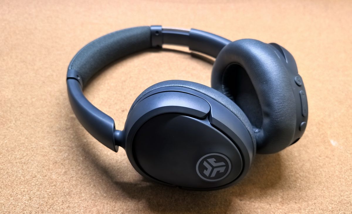 JLab JBuds Lux ANC Headphone Review-Social
