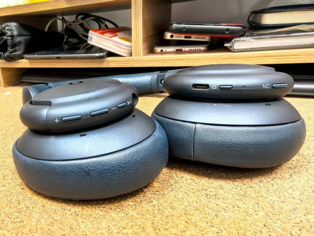 Soundcore Life Q30 Button